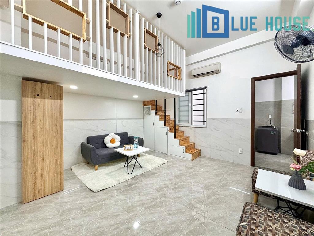 Duplex bếp riêng, full nội thất, gần đại học greenwich cộng hòa
