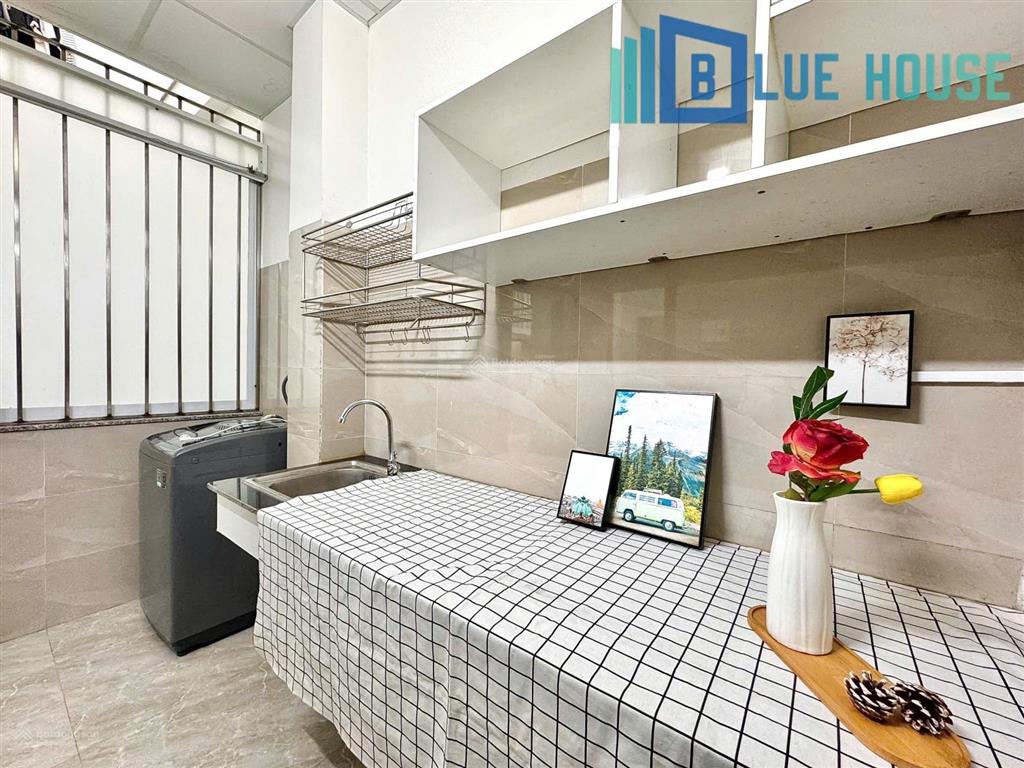 Duplex bếp riêng, full nội thất, gần đại học greenwich cộng hòa