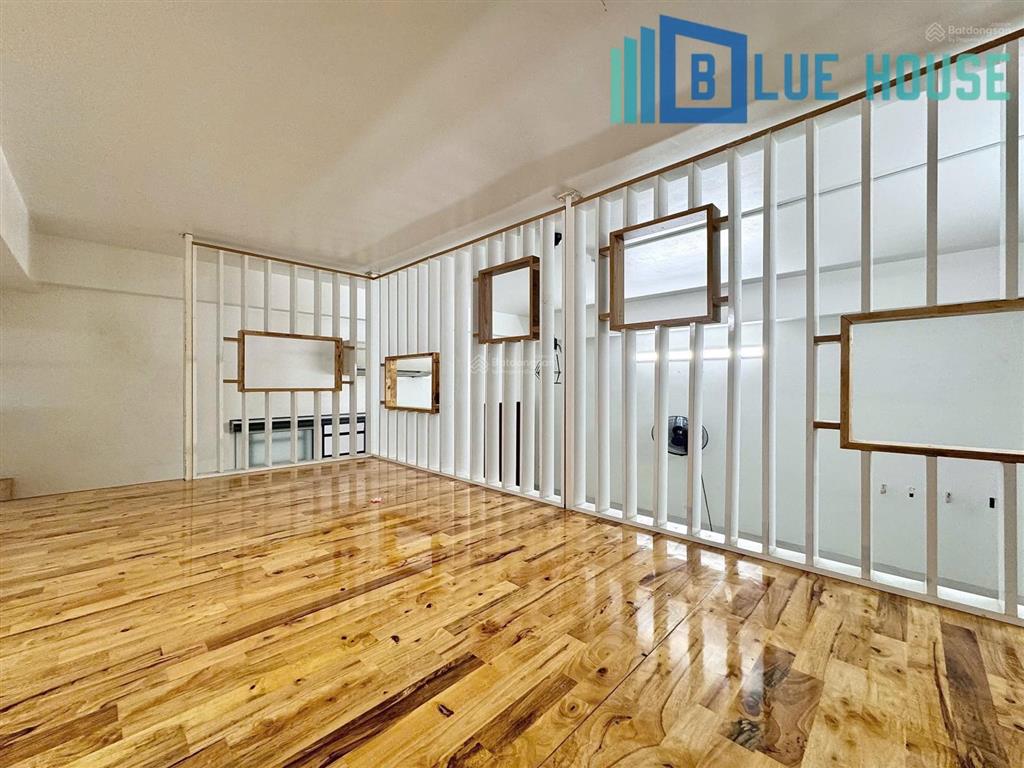 Duplex bếp riêng, full nội thất, gần đại học greenwich cộng hòa