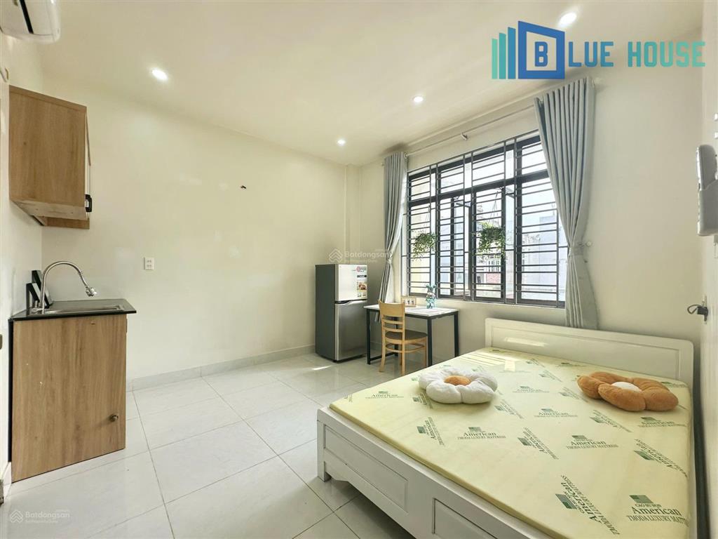 Studio ban công, có thang máy, gần e town cộng hòa