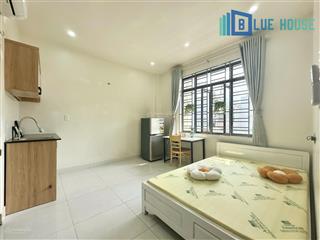 Studio ban công, có thang máy, gần e town cộng hòa
