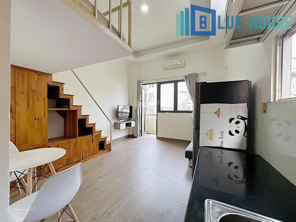Duplex ban công, máy giặt riêng, gần e town 2