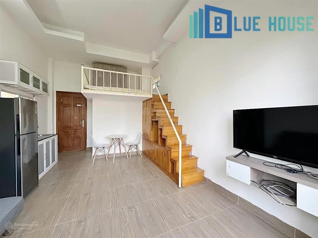 Duplex ban công, máy giặt riêng, gần e town 2