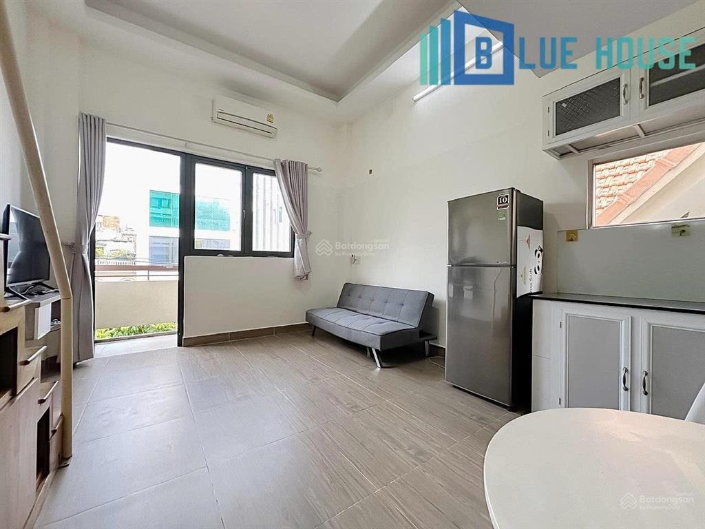 Duplex ban công, máy giặt riêng, gần e town 2