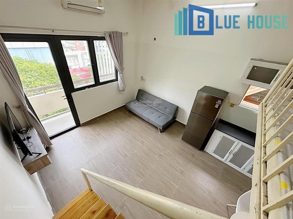 Duplex ban công, máy giặt riêng, gần e town 2