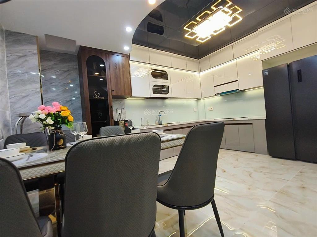 Siêu phẩm villa tân bình, 45m2, ngang 5m, gần metro tham lương