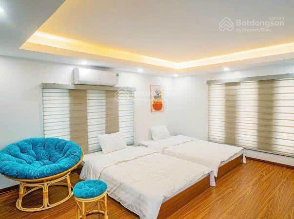 Bán khách sạn 30 phòng, dt 300m² trung tâm bãi cháy khu du lịch sầm uất nhất hạ long