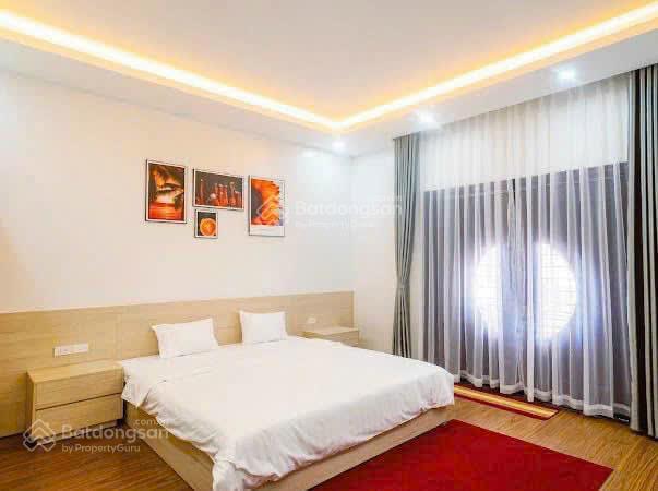 Bán khách sạn 30 phòng, dt 300m² trung tâm bãi cháy khu du lịch sầm uất nhất hạ long