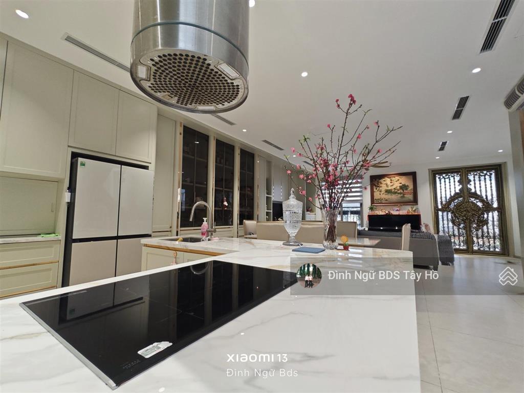 Bán biệt thự tại tây hồ residence  hdi thiết kế 4 tầng + hầm mặt tiền 8,5m đã có sổ giá tốt
