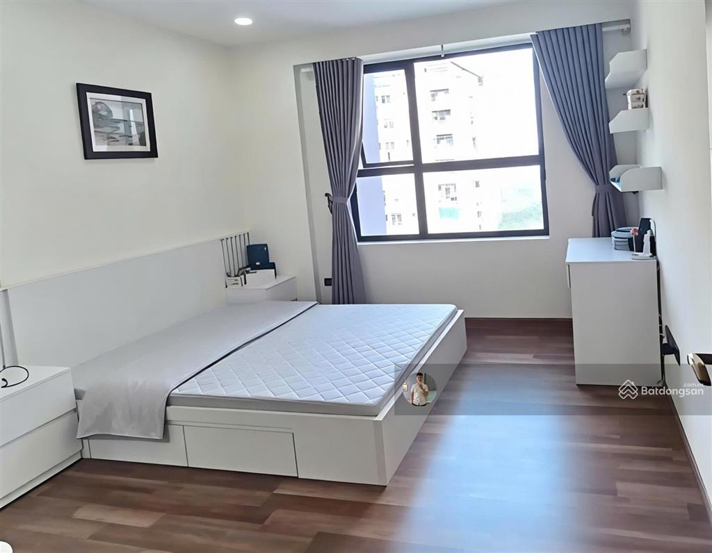 Cho thuê căn 3 ngủ 16 tr/th đầy đủ nội thất xách vali vào ở ngay tại goldmark city