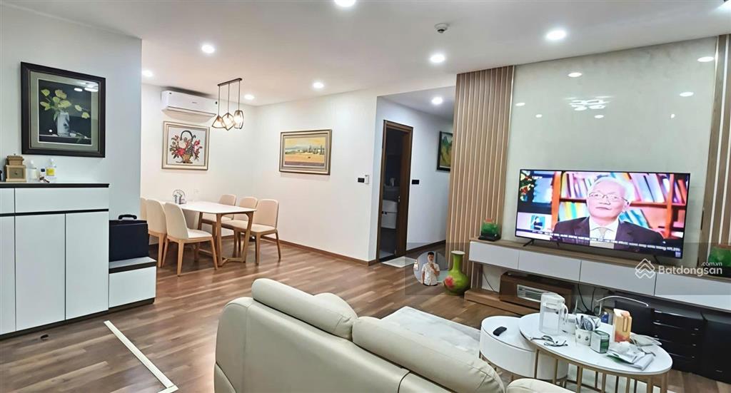 Cho thuê căn 3 ngủ 16 tr/th đầy đủ nội thất xách vali vào ở ngay tại goldmark city