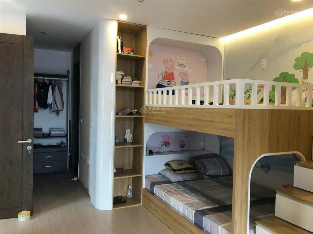 Cho thuê căn hộ nổi bật chung cư starlake tây hồ tây, căn hộ duplex sẵn nội thất có slot ô tô