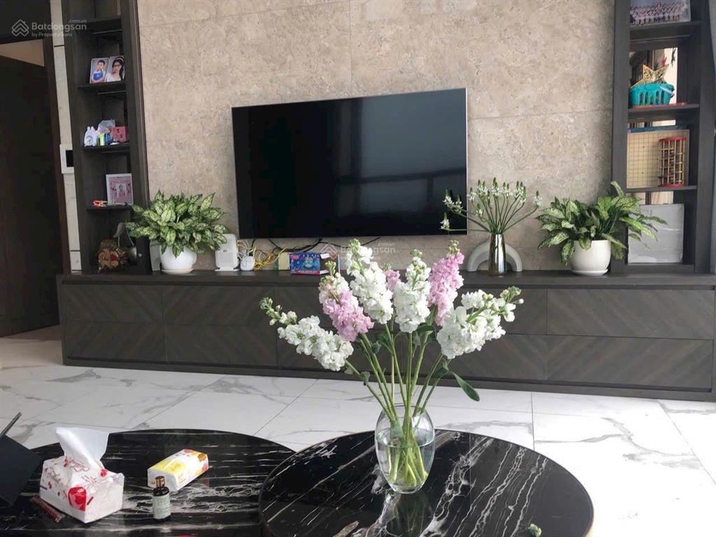 Cho thuê căn hộ nổi bật chung cư starlake tây hồ tây, căn hộ duplex sẵn nội thất có slot ô tô