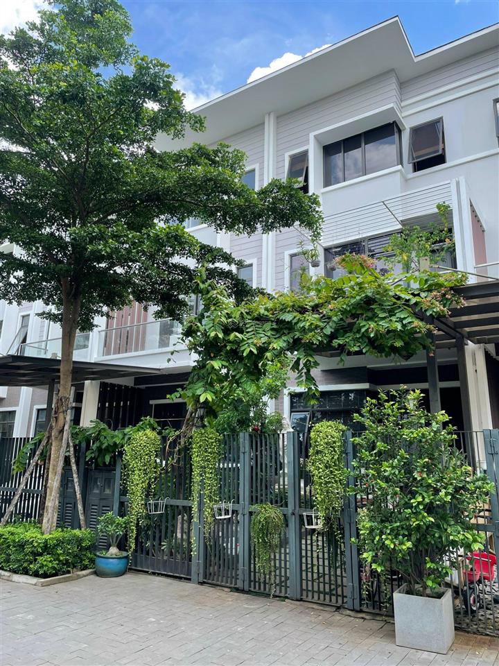 Bán nhà phố valera mizuki có 3 tầng, dt 5x20m2, giá 10 tỷ. đã có sổ, vay bank tự do