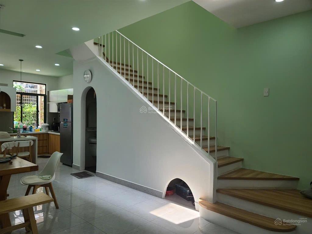 Bán nhà phố valera mizuki có 3 tầng, dt 5x20m2, giá 10 tỷ. đã có sổ, vay bank tự do