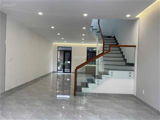 Cho thuê nhà phố valora mizuki 3 tầng giá 20tr/tháng, nhà có nội thất cơ bản