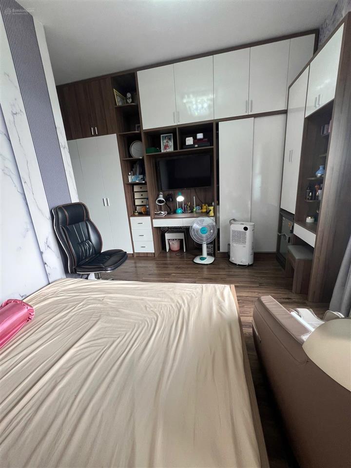Bán nhanh căn góc sân vườn 2pn2wc (38m2 sân vườn), có nội thất, sổ hồng sẵn, giá 5,7tỷ view đẹp