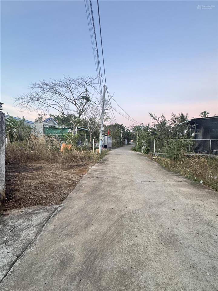 Bán nhanh lô đất đẹp 2.045m2 có 300m2 thổ cư giá 6 tỷ, đã có sổ, tại xã nghĩa thành, hcm