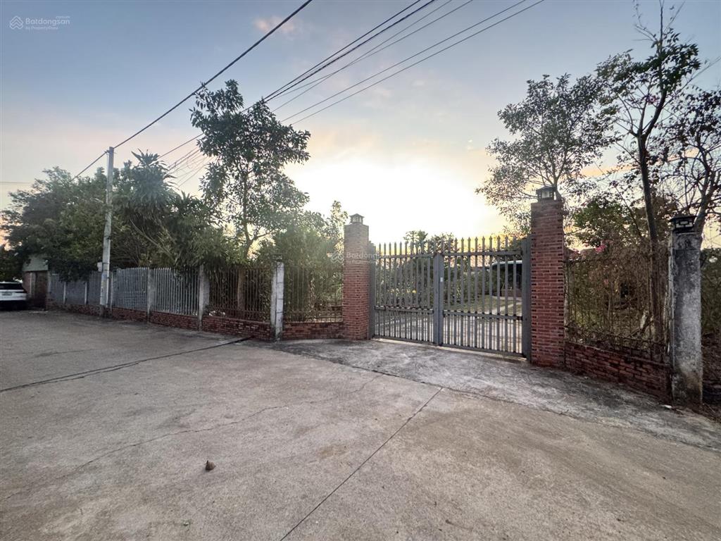 Bán nhanh lô đất đẹp 2.045m2 có 300m2 thổ cư giá 6 tỷ, đã có sổ, tại xã nghĩa thành, hcm