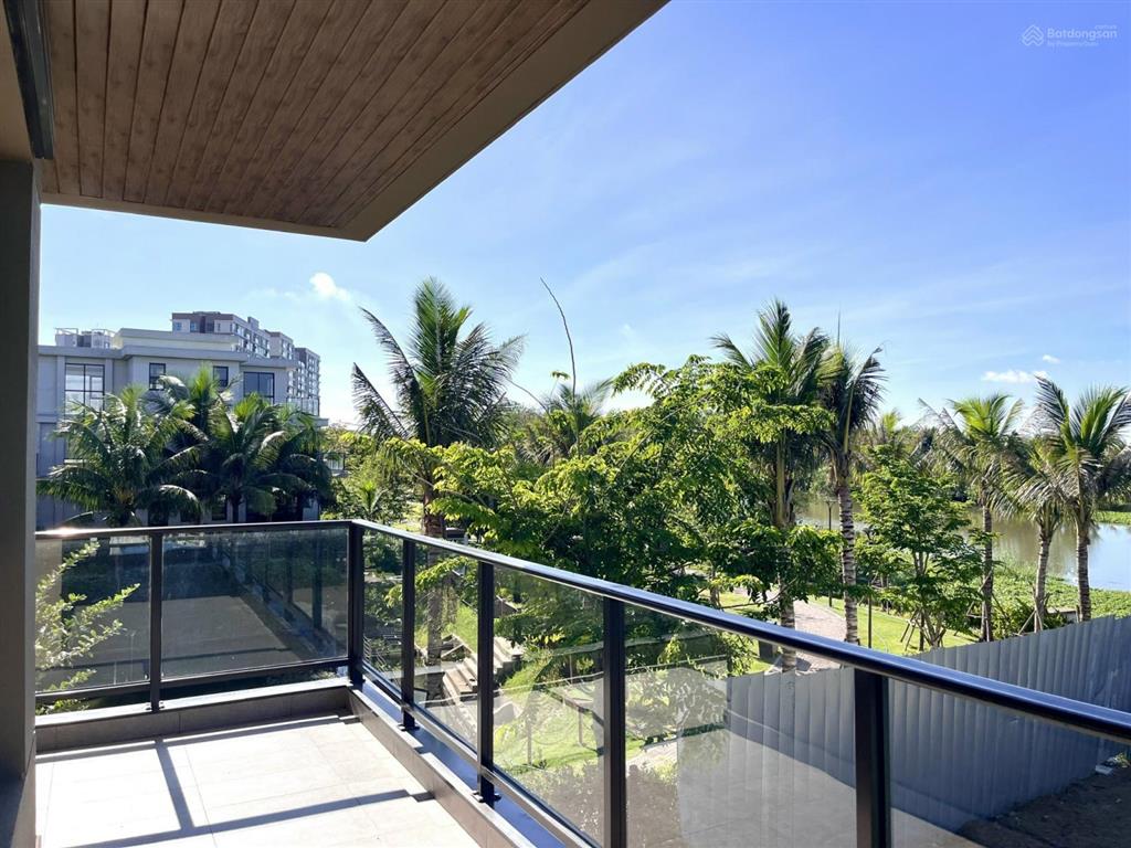Bán nhà phố vườn 126m2 ưu đãi đợt đầu 18,8 tỷ có 3 tầng  tum, khu riêng tư trelliamizuki park