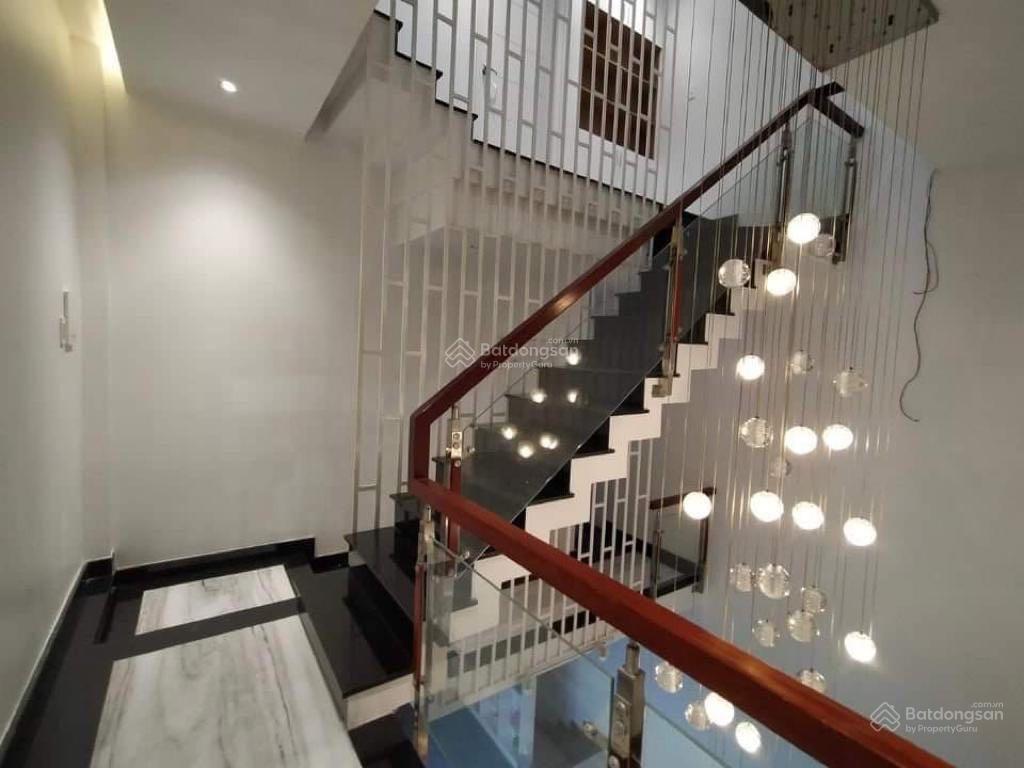 Giá hot cho thuê nhà phố 3 tầng giá 28tr có nội thất cơ bản, dt 5x20m, nhà đẹp.  0965 290 ***