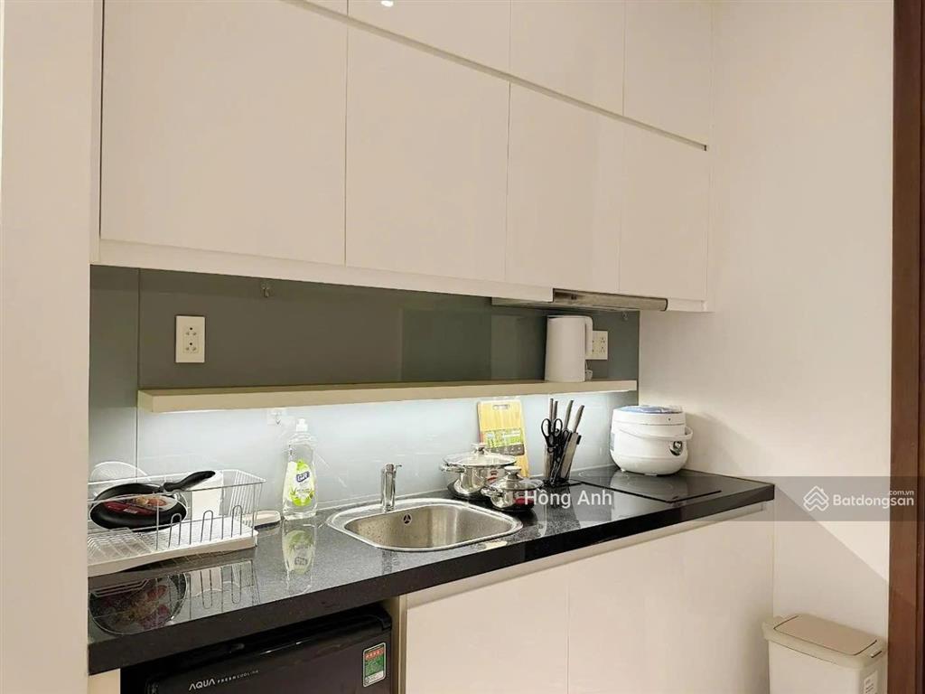 Cho thuê chdv góc 2 mt hẻm vip 230 pasteur, quận 3  dt ( 13 x 12 )  5 tầng  10pn  giá 140tr/th