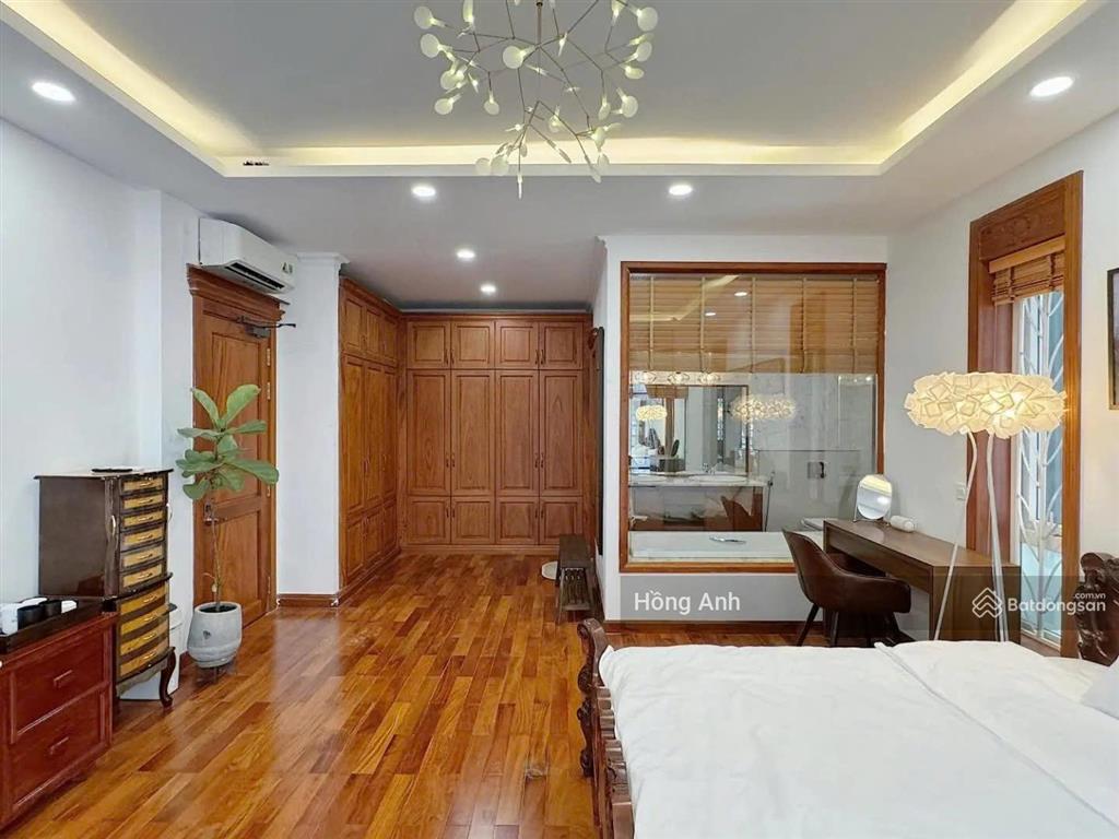 Cho thuê chdv góc 2 mt hẻm vip 230 pasteur, quận 3  dt ( 13 x 12 )  5 tầng  10pn  giá 140tr/th