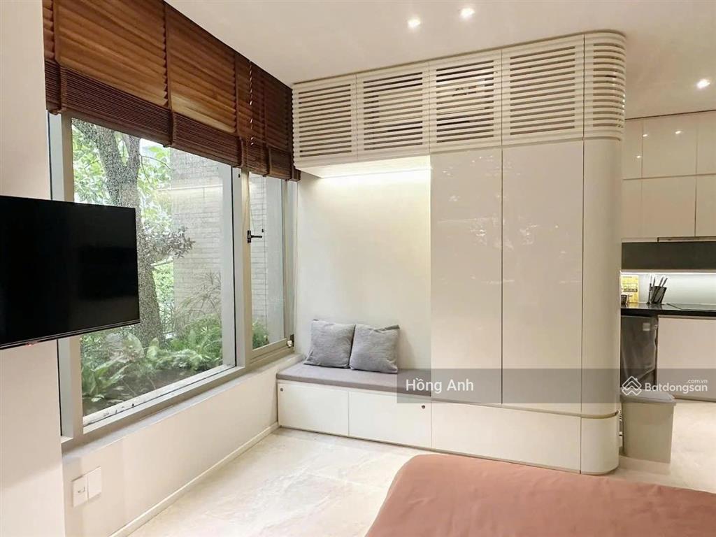 Cho thuê chdv góc 2 mt hẻm vip 230 pasteur, quận 3  dt ( 13 x 12 )  5 tầng  10pn  giá 140tr/th