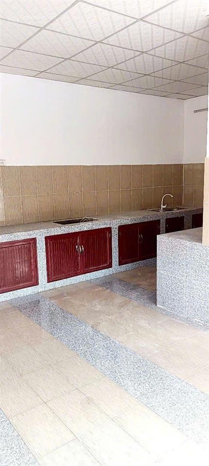 Bán nhà hxt, dt743, dĩ an, dt 124m2, 3 tầng, giá 5.6 tỷ