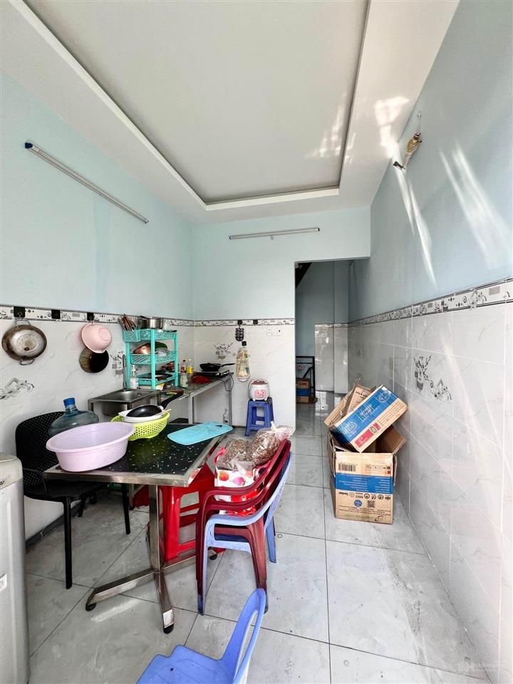 Bán nhà đường 5m, chiến lược, bình tân, 48m2, giá 4.9 tỷ