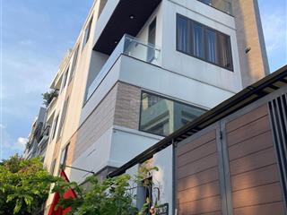 Nhà 4 tầng hxh 7m thông, tân quỳ tân quý, 90m2, giá 8.4 tỷ.