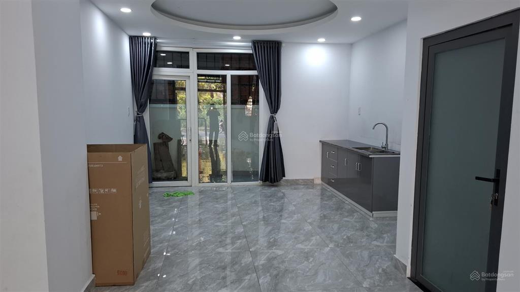 Cho thuê nhà mặt phố trần anh riverside, a410, 7 triệu, đối diện công viên nhỏ nhìn ra trục chính