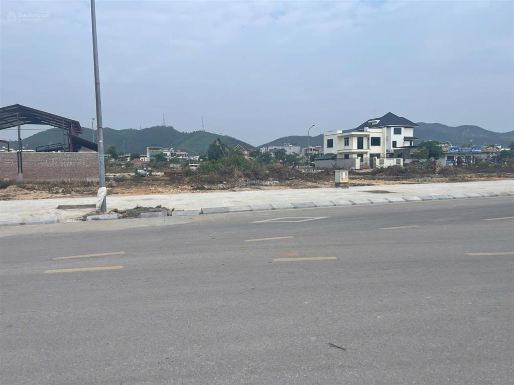 Cắt lỗ sâu lô biệt thự thống nhất mặt biển rẻ hơn thị trường 10 giá