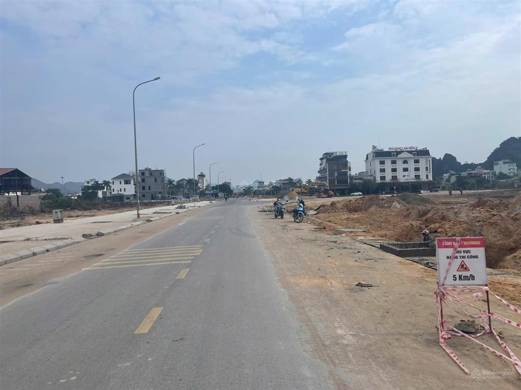 Cắt lỗ sâu lô biệt thự thống nhất mặt biển rẻ hơn thị trường 10 giá