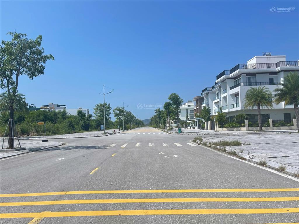 Bán đất nền dự án tại khu đô thị phương đông từ 20 tr/1m đến 32 tr /1m đường từ 17.5m đến 32 m
