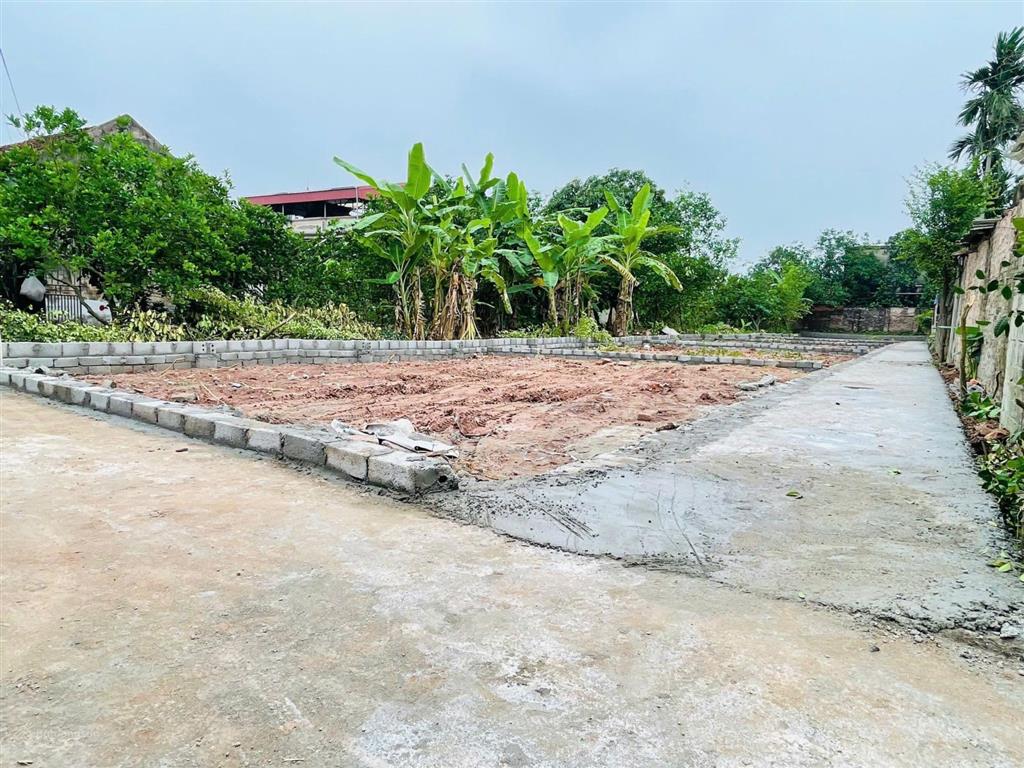 Bán lô góc 81m2 f0 xịn  đại xuyên hà nội lô góc đường thông ô tô giá 1tỷ xxxtr