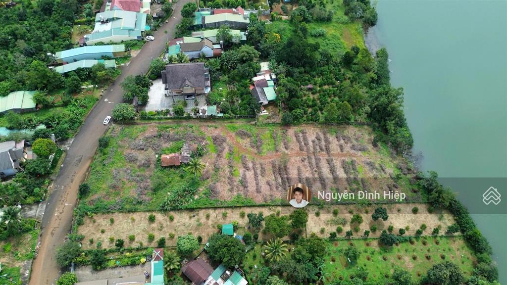 Bán đất 4.100m² có 100m² thổ cư view hồ cực đẹp ngay trung tâm  giá 5.5 tỷ