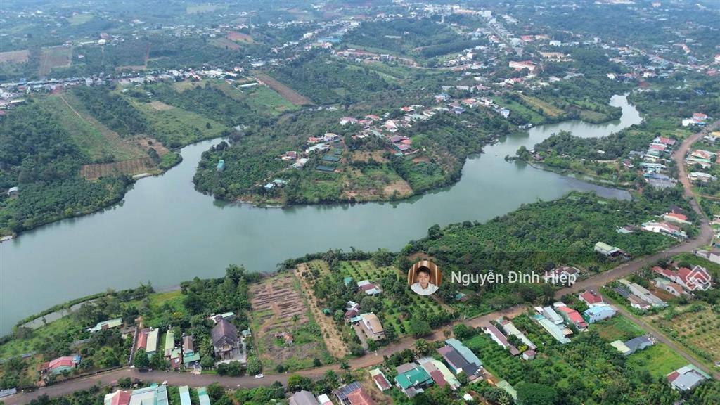 Bán đất 4.100m² có 100m² thổ cư view hồ cực đẹp ngay trung tâm  giá 5.5 tỷ