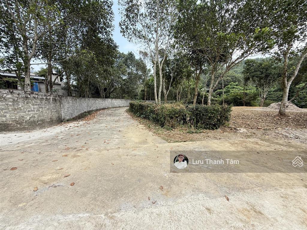 Chuyển nhượng lô đất đẹp 628m2 có 200m2 thổ cư tại trung tâm lương sơn, hoà bình