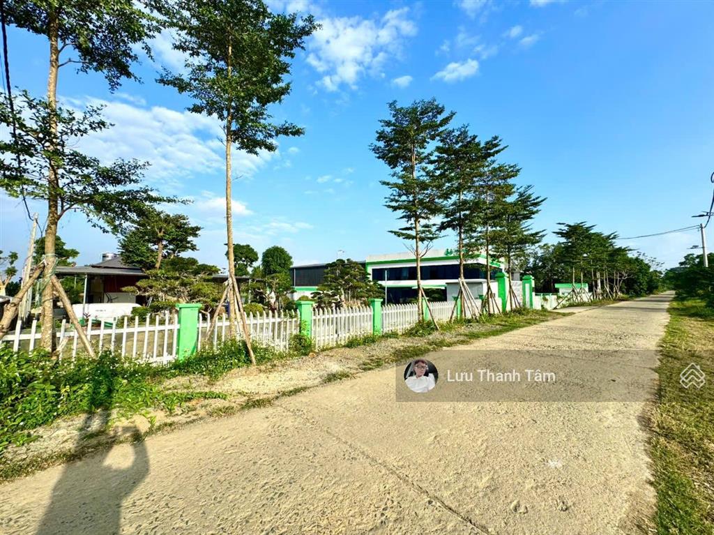 Siêu phẩm nghỉ dưỡng, lô góc 2 mặt tiền, mặt tiền bám đường gần 70m, view hồ ,1322m có 299m thổ cư