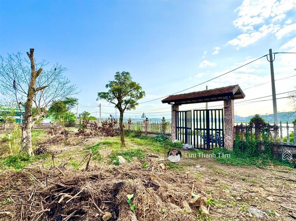 Siêu phẩm nghỉ dưỡng, lô góc 2 mặt tiền, mặt tiền bám đường gần 70m, view hồ ,1322m có 299m thổ cư