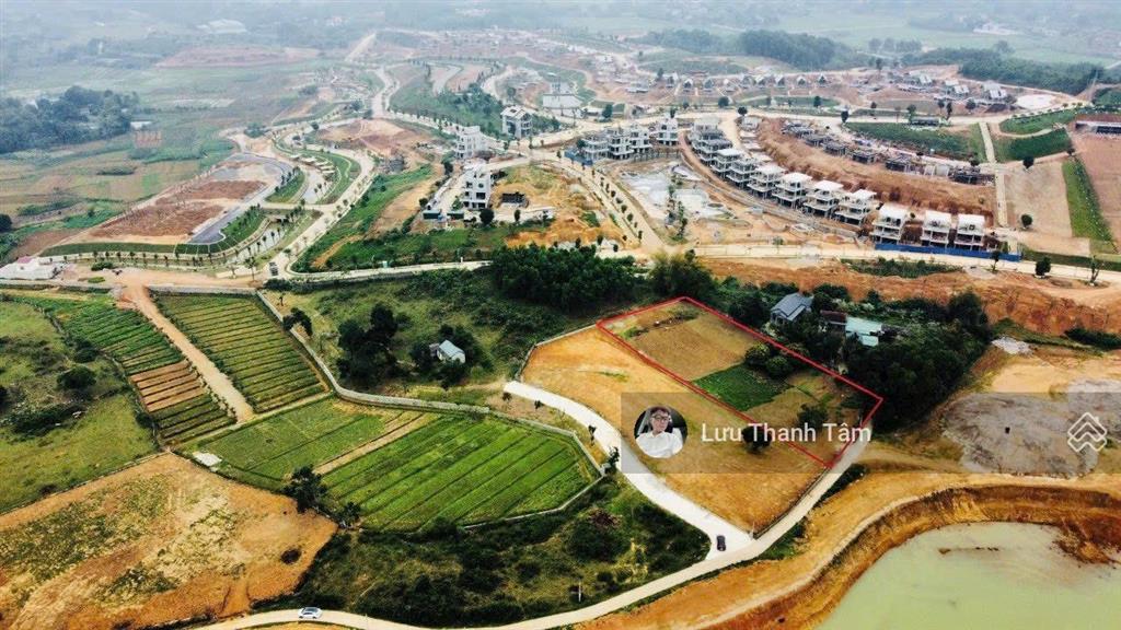 Cần bán lô đất tiềm năng 2755m2 có 800 thổ cư view hồ tại nhuận trạch lương sơn phú thọ.