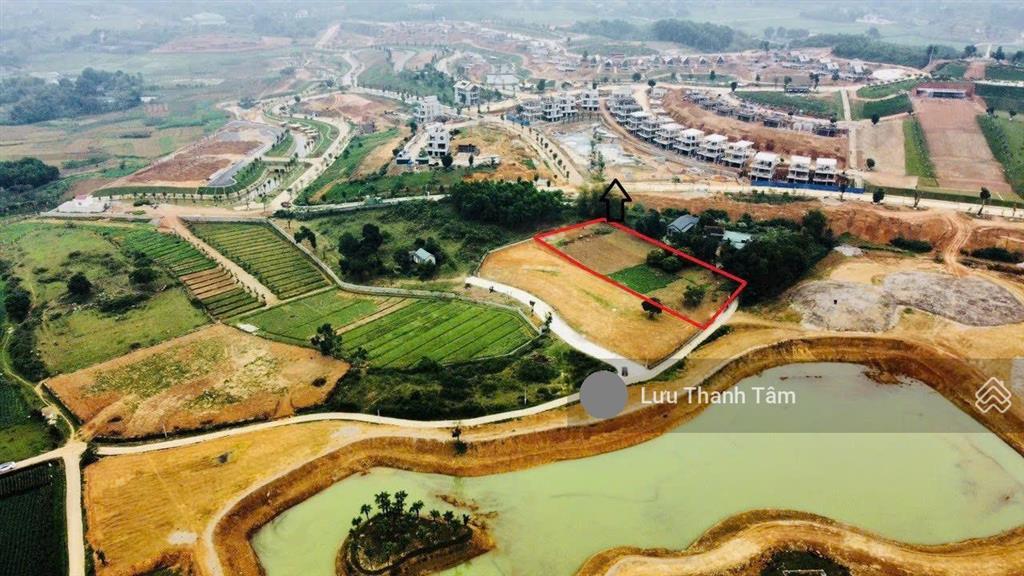 Cần bán lô đất tiềm năng 2755m2 có 800 thổ cư view hồ tại nhuận trạch lương sơn phú thọ.