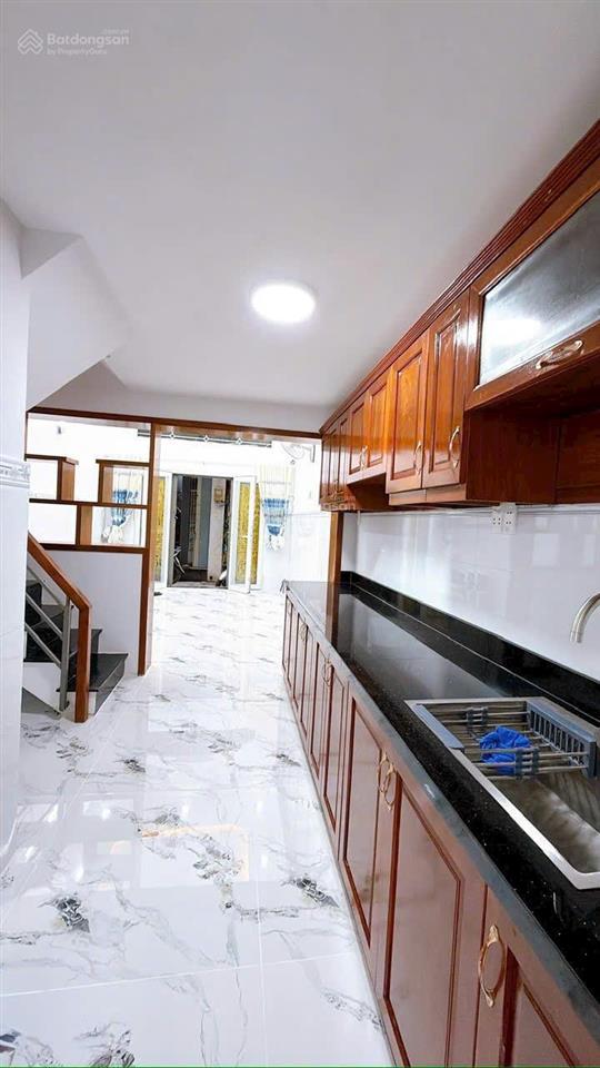 Nhà bán quận 4 sd 200m2 4p3wc phường xóm chiếu, tp.hcm trung tâm q4,