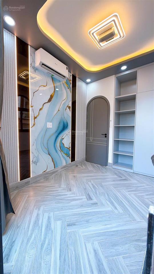 Bán nhà mới q4 kdc hh  khu đường số q4 đường rộng 8m bao 2 chiếc taxi 7 chổ ra vào