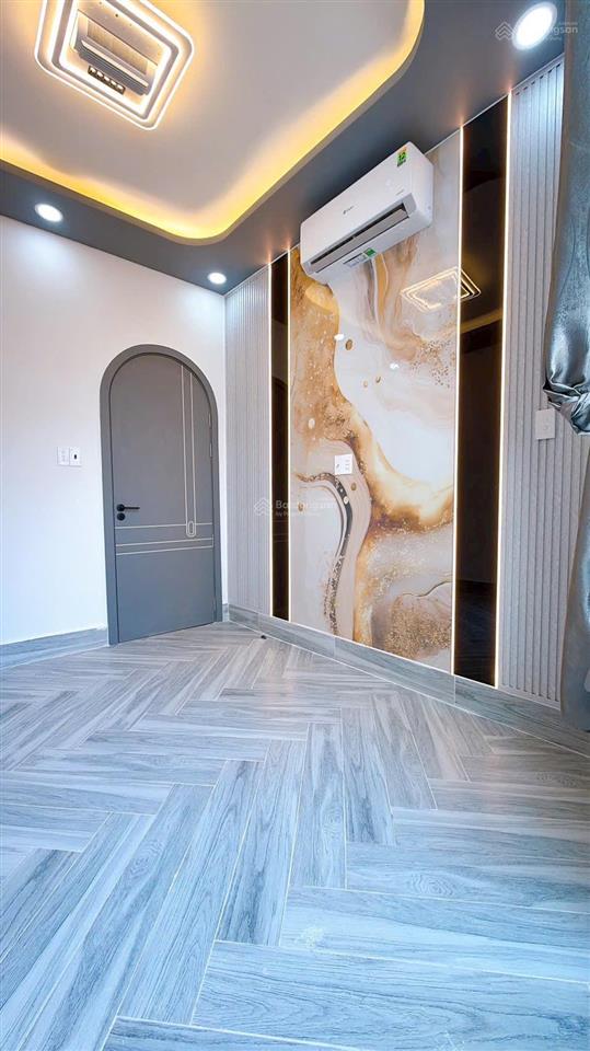 Bán nhà mới q4 kdc hh  khu đường số q4 đường rộng 8m bao 2 chiếc taxi 7 chổ ra vào