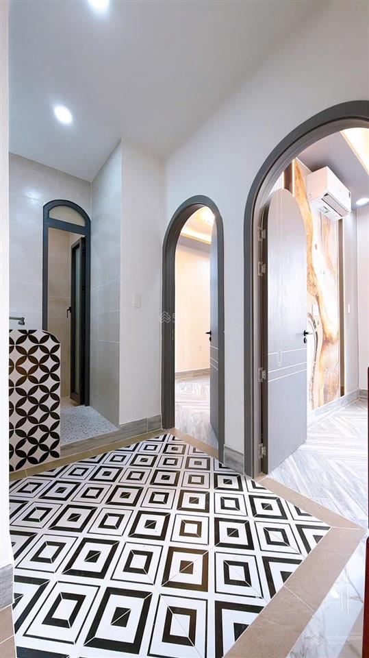 Bán nhà mới q4 kdc hh  khu đường số q4 đường rộng 8m bao 2 chiếc taxi 7 chổ ra vào