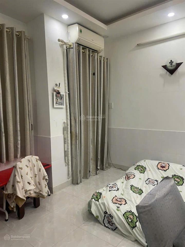 Bán nhà kdc hh nhà 4 tầng sát mt đường lớn tôn đản, p.4, q.4