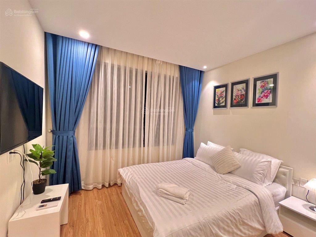 Cho thuê căn hộ gold view q4 90m2 18tr