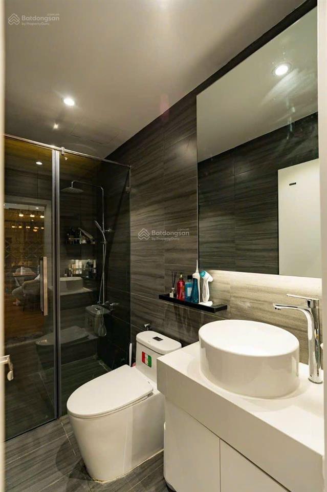 Bán căn hộ khánh hội 3 q4, giá 5t300 76m2 view sông